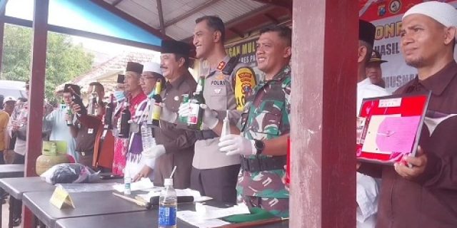 Polres Pamekasan Gelar Konferensi Pers Operasi Pekat Semeru 2023 dan KRYD Polres Pamekasan Gelar Konferensi Pers Operasi Pekat Semeru 2023 dan KRYD