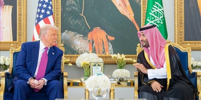 Putra mahkota Saudi mengatakan kesepakatan senilai lebih dari $300 miliar ditandatangani dengan AS selama kunjungan Trump di kerajaan tersebut
