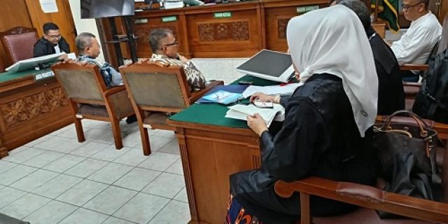 Anggota Pansel KPK Jadi Ahli di Sidang Dua Mantan Petinggi BUMD Riau, Prof Elwi: Perbuatan Terdakwa Tidak Memenuhi Unsur Pidana Anggota Pansel KPK Jadi Ahli di Sidang Dua Mantan Petinggi BUMD Riau, Prof Elwi: Perbuatan Terdakwa Tidak Memenuhi Unsur Pidana