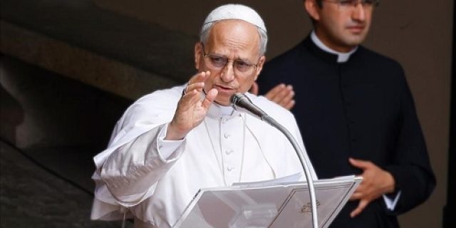 Paus Leo menyerukan diakhirinya ‘kebiadaban’ di Gaza setelah serangan gereja