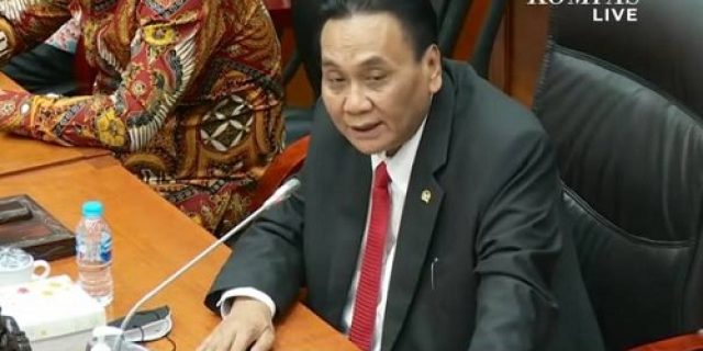Sekretaris FPDIP Akui Anggotanya Nonton Film Porno Saat Rapat DPR Sekretaris FPDIP Akui Anggotanya Nonton Film Porno Saat Rapat DPR