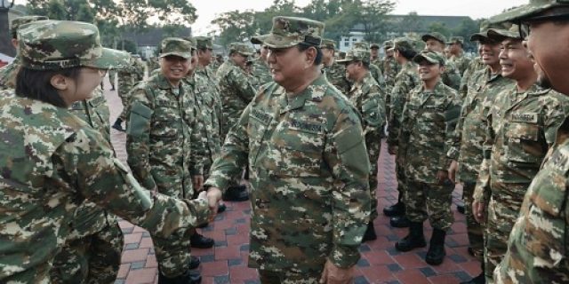 Media Asing Menyoroti Acara Pembekalan Menteri Ala Militer