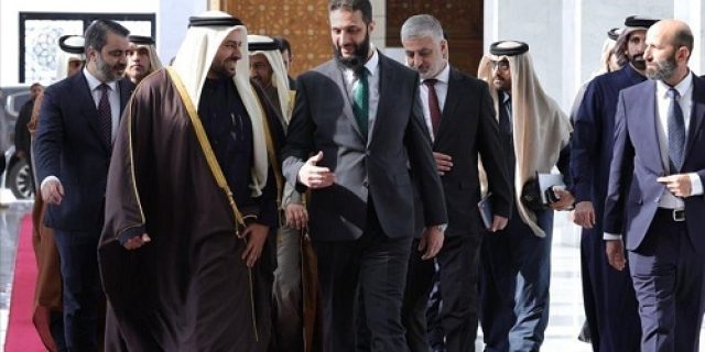 Pemimpin pemerintahan baru Suriah mengatakan Qatar akan berperan aktif dalam proses pembangunan negara tersebut Pemimpin pemerintahan baru Suriah mengatakan Qatar akan berperan aktif dalam proses pembangunan negara tersebut