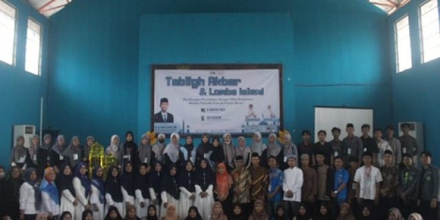 Ikatan Mahasiswa Muslim Pesisir Barat (IKAMM PESBAR) Melakukan Kegiatan Tabligh Akbar dan Lomba Islami Ikatan Mahasiswa Muslim Pesisir Barat (IKAMM PESBAR) Melakukan Kegiatan Tabligh Akbar dan Lomba Islami