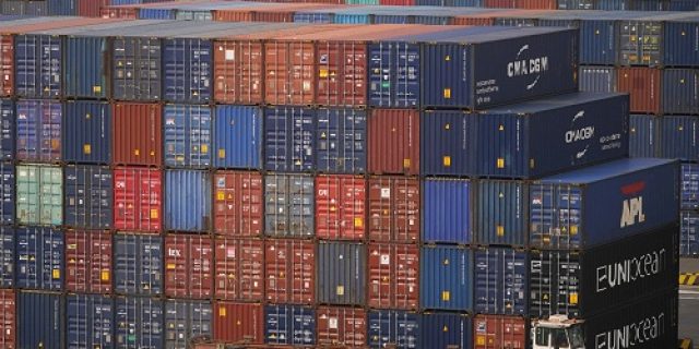 Serangan pelayaran Laut Merah menekan eksportir Tiongkok karena penundaan dan biaya yang meningkat Serangan pelayaran Laut Merah menekan eksportir Tiongkok karena penundaan dan biaya yang meningkat