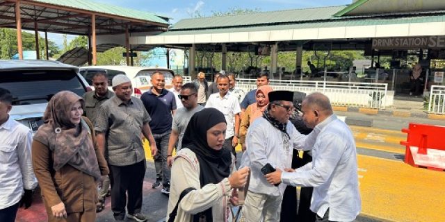 Berbalut  Haru Warga Pidie  Lepaskan Wahyudi Adisiswanto, Purna Tugas Sebagai Pj Bupati Pidie