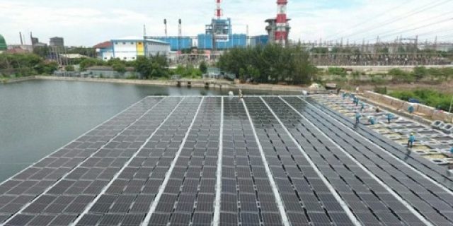 Pertarungan Masa Depan: PLTS Atap vs PLTA Besar di Era Transisi Hijau Pertarungan Masa Depan: PLTS Atap vs PLTA Besar di Era Transisi Hijau