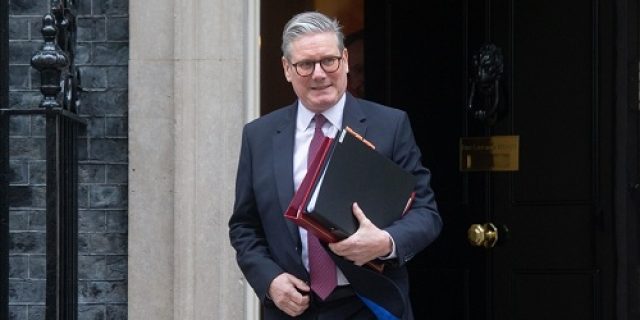 Perdana Menteri Inggris berjanji menandatangani perjanjian dagang dengan AS hanya jika itu demi “kepentingan nasional” Inggris