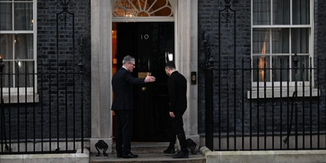 “Anda mendapat dukungan penuh” dari Inggris, kata perdana menteri Inggris kepada presiden Ukraina “Anda mendapat dukungan penuh” dari Inggris, kata perdana menteri Inggris kepada presiden Ukraina