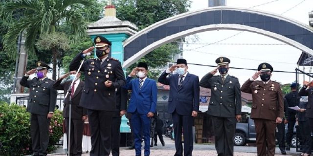 Peringatan Hari Pahlawan Kota Tebingtinggi Ditandai Denga Ziarah Dan Kunjungan Kerumah Pejuang