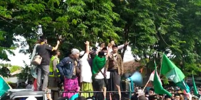 Kasus Ujaran Kebencian Belum Terungkap, Ribuan Warga Nahdliyin Datangi Polres Pamekasan