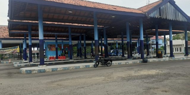 Menjelang Hari Raya Idul Fitri, Terminal Ronggosukowati Pamekasan Sepi