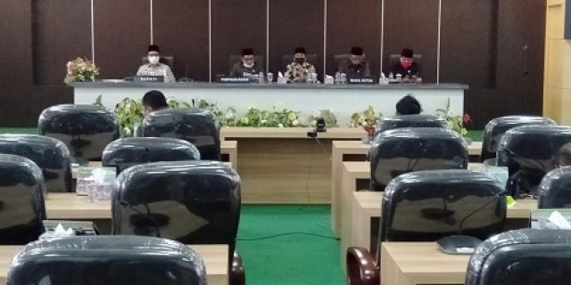 Paripurna Nota Penjelasan Bupati Mengenai Raperda Tentang Perubahan APBD TA 2020