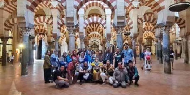 Rihlah Peradaban, Perjalanan Penuh Makna Di Turki Dan Spanyol (Seri-24):  Masjid Cordoba, Dari Katedral Kembali Menjadi Katedral