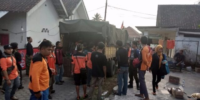 Sukarelawan Putra-Putri Terbaik Dari Kediri Telah Hadir Di Lumajang, Bergabung Di Posko Bersama FPBR – PEKAT IB.