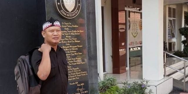 Kejari Kota Kediri Kembali Didatangi LSM, Dorong Bongkar Dana Cukai Tembakau 155 miliar Kejari Kota Kediri Kembali Didatangi LSM, Dorong Bongkar Dana Cukai Tembakau 155 miliar
