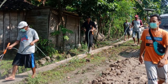 Cegah Corona, Masyarakat Ngawi Adakan Penyemprotan Desinfectan Mandiri