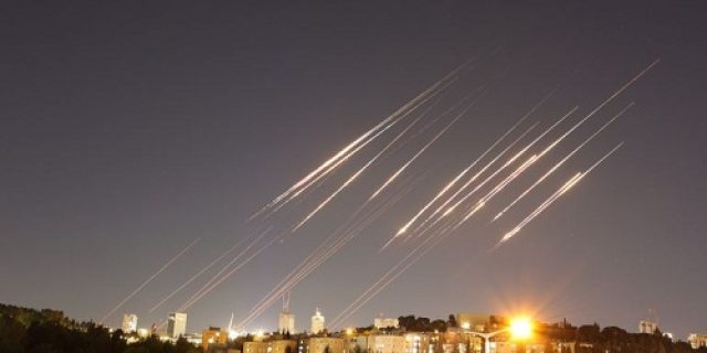 Iran serang Israel dengan rudal baru, serangan pesawat nirawak