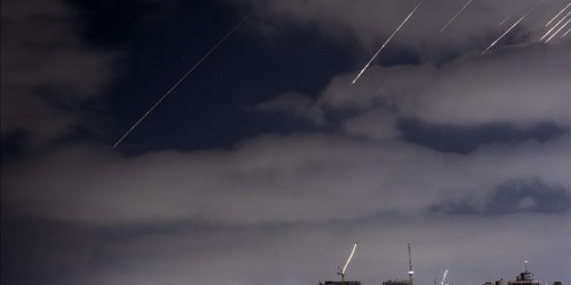 3 Tewas, 13 Luka-luka di Israel Utara Saat Iran Luncurkan Serangan Rudal Baru