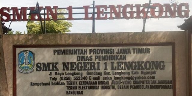 Kepala Sekolah SMK Negeri 1 Lengkong diduga lakukan pungutan liar bersekongkol dengan komite sekolah, dirinya merasa kebal hukum Kepala Sekolah SMK Negeri 1 Lengkong diduga lakukan pungutan liar bersekongkol dengan komite sekolah, dirinya merasa kebal hukum