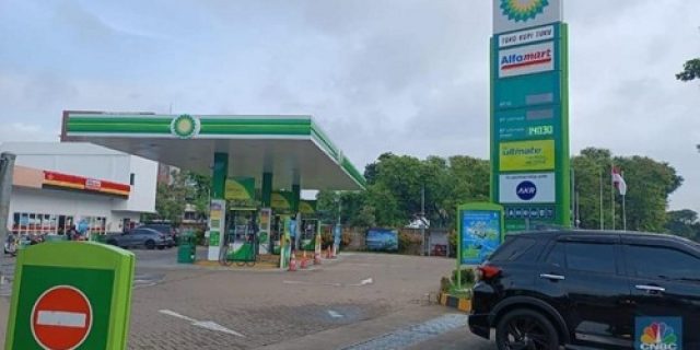 Geger SPBU Swasta Tolak BBM dari Pertamina: Apa Yang Terjadi?
