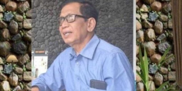 UGM Terlambat Hadir dan Mikir