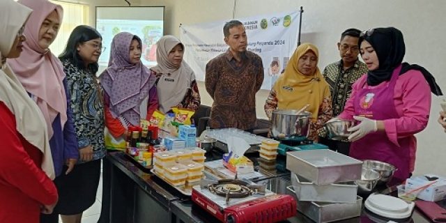 Cegah Stunting, Solusi Bangun Indonesia Dukung Pelatihan Pengolahan Makanan Lokal Sehat di Tuban, Jawa Timur