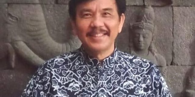 Catatan untuk Professor Rochmat Wahab: Hakim Konstitusi dan Neraka Jahannam