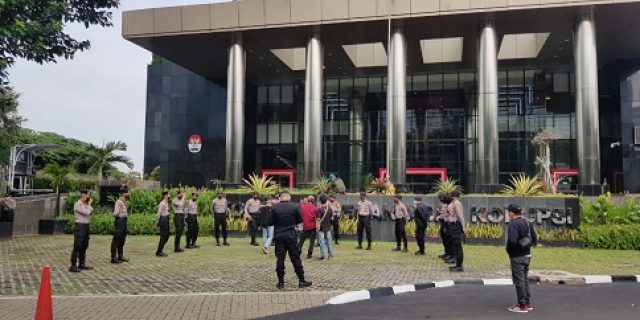 Massa Sumenep Minta KPK Tuntaskan Kasus Yang Libatkan Said Abdullah