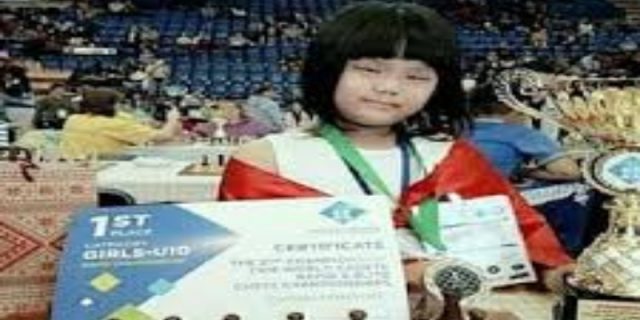 Merah Putih Kembali Berkibar, Anak Indonesia Gondol Juara Dunia Catur Usia 10 Tahun