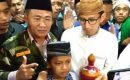 Dikawal Banser, Anak SD Demak Ini Rela Sumbangkan Tabungannya Ke Sandiaga