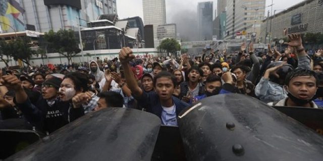Gak sadar, ternyata angka “unik” dalam Omnibus Law ini mengungkap jatidiri pembuatnya