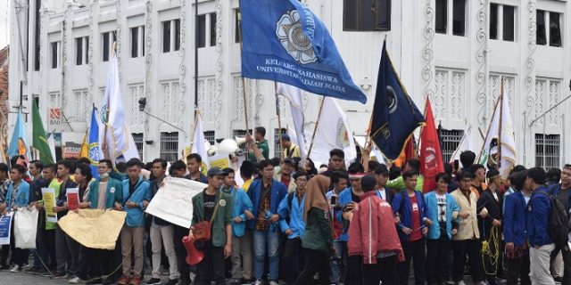 BEM Seluruh Indonesia Menantang Capres