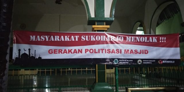 Marak Spanduk Larangan Berpolitik Di Masjid, TARC : Ada Teror Psikologis
