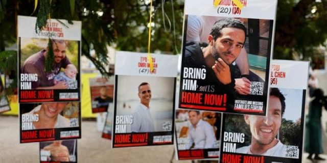 Gencatan senjata Israel-Hamas: Apa yang kita ketahui tentang tawanan yang ditahan di Gaza? Gencatan senjata Israel-Hamas: Apa yang kita ketahui tentang tawanan yang ditahan di Gaza?