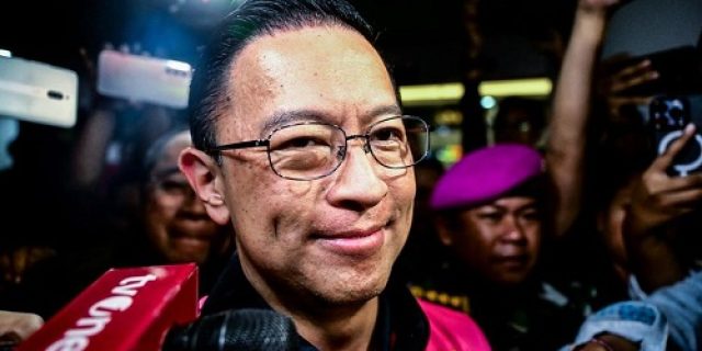 Penetapan Tersangka Tom Lembong Diduga Sarat Politik dan Tebang Pilih Penetapan Tersangka Tom Lembong Diduga Sarat Politik dan Tebang Pilih