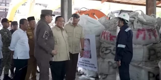 BREAKING NEWS: Presiden Prabowo Serahkan Aset Barang Rampasan Negara ke PT Timah di Bangka Belitung BREAKING NEWS: Presiden Prabowo Serahkan Aset Barang Rampasan Negara ke PT Timah di Bangka Belitung