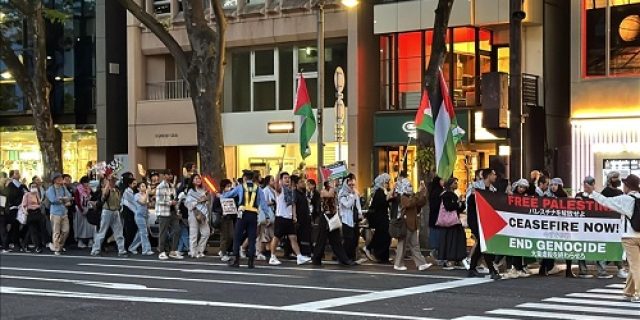 Unjuk rasa pro-Palestina di Tokyo menolak serangan Rafah