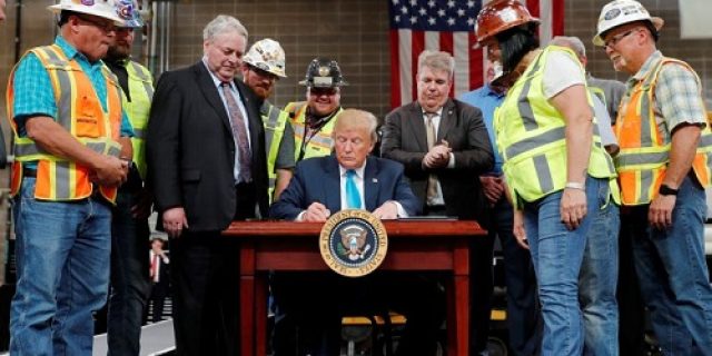 ‘Kami akan mengebor, sayang, mengebor’: Alasan Trump ingin AS keluar dari kesepakatan iklim Paris