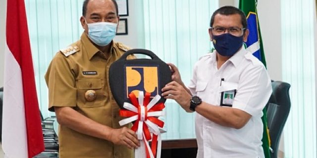 Kementerian PUPR Dirjen Cipta Karya Bantu Pemko Tebing Tinggi 1 Unit Truk Tinja IPLT