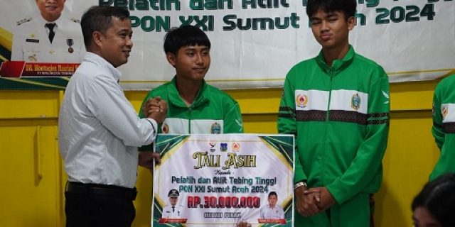 Pemerintah Kota Tebingtinggi Beri Tali Asih Kepada Atlit Tebingtinggi Peraih Medali PON XXI Aceh-Sumut