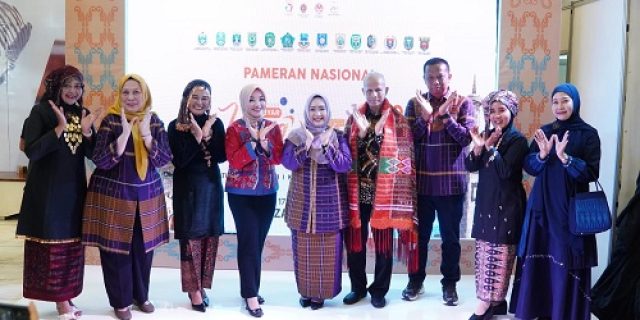 Pj. Ketua Dekranasda Kota Tebingtinggi hadiri acara Gebyar Kriya Nusantara 2024