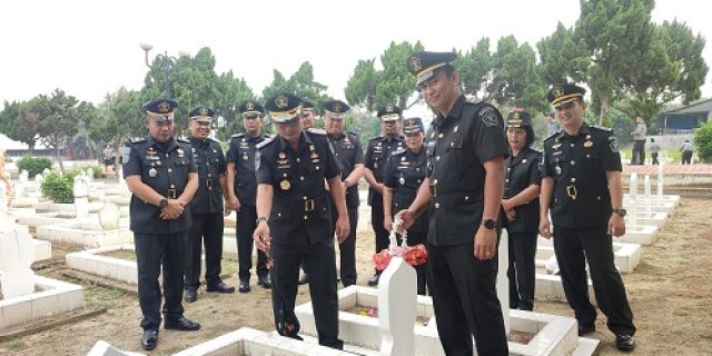 Sukseskan Hari Pnegayom ke-79 Lapas Kelas IIB Tebingtinggi Ziarah Dan Tabur Bunga di TMP