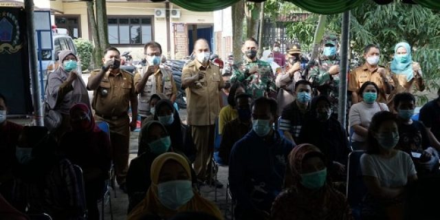 HUT Ke-71 Kodam 1 BB Kodim 0204/DS bersama Pores dan Pemko Tebingtinggi gelar serbuan vaksinasi