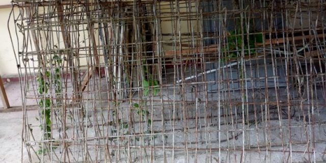 Mencuri pagar hutan kota, Hendra dan Rudi diserahkan ke polisi