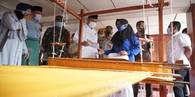 Walikota Tebingtinggi resmikan rumah adat melayu dan pelatihan tenun songket