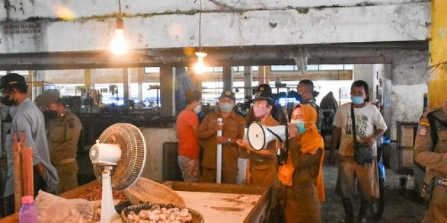Satgas Covid-19 Kota Tebingtinggi Lanjutkan Sosialisasi Ke Pedagang Dan Pengunjung Pasar