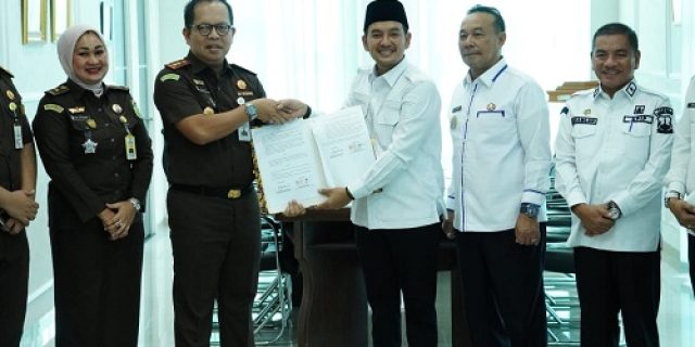 Serah terima eks kantor Kejari ke Pemko Tebingtinggi,  Walikota : Akan kita jadikan Pujasera Islamic Center Serah terima eks kantor Kejari ke Pemko Tebingtinggi,  Walikota : Akan kita jadikan Pujasera Islamic Center