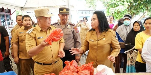 Pj Walikota Tebingtingi Tinjau Gerakan Pangan Murah (GPM)