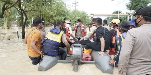 Gubernur Sumatera Utara Edy Rahmayadi Tinjau Banjir Di Kota Tebingtinggi Gubernur Sumatera Utara Edy Rahmayadi Tinjau Banjir Di Kota Tebingtinggi